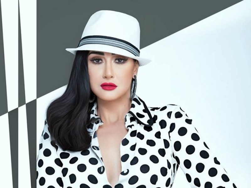 صور غادة عبد الرازق تحتفل بالهالوين